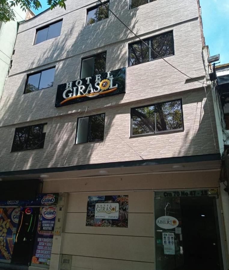 Hotel Girasol 70 Medellín Buitenkant foto