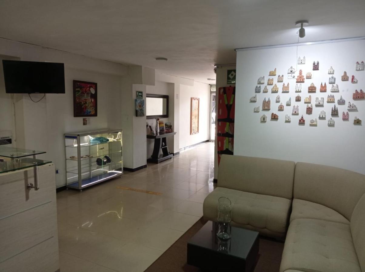 Hotel Girasol 70 Medellín Buitenkant foto