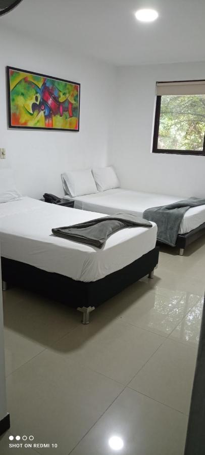 Hotel Girasol 70 Medellín Buitenkant foto