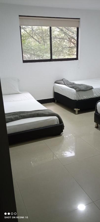 Hotel Girasol 70 Medellín Buitenkant foto